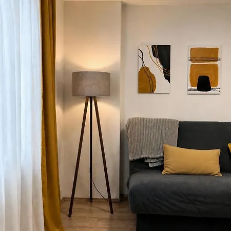 Apartment Cozy With Pool & Garden Retreat Skopje